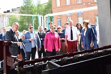 Усилить контроль за охраной труда